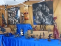P1480448 stand Equit'art les bronzes et tableaux du Burkina Faso